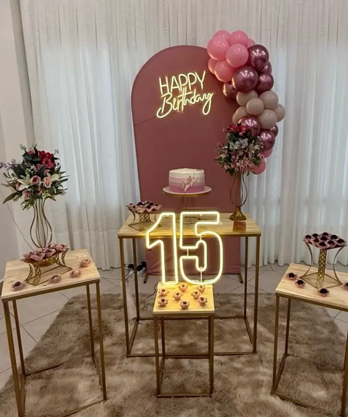 Decoração de aniversário de 15 anos